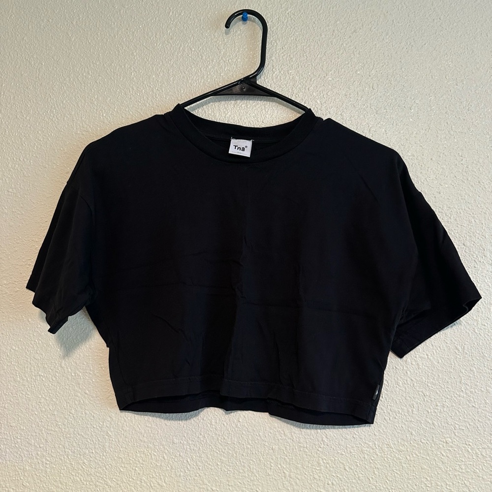 Tna 2xs crop black top